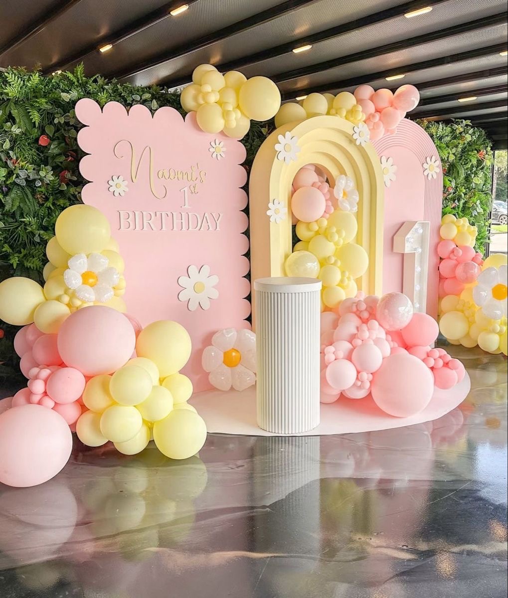 Pink & Yellow Daisy Backdrop
