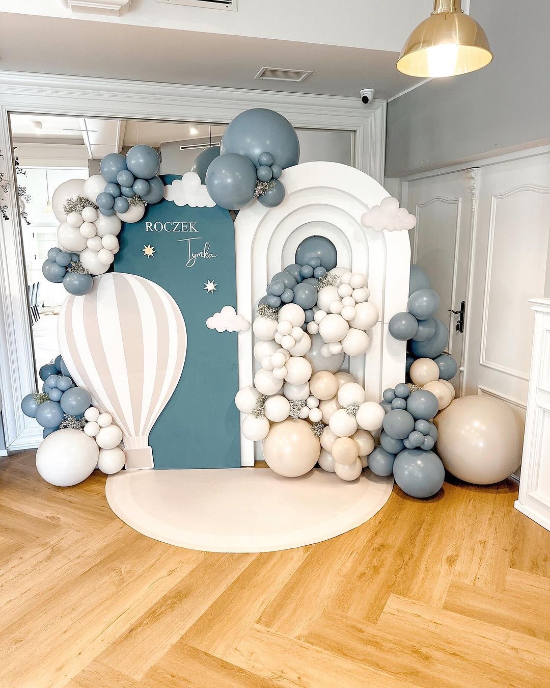 Hot Air Balloon Blue & White Backdrop