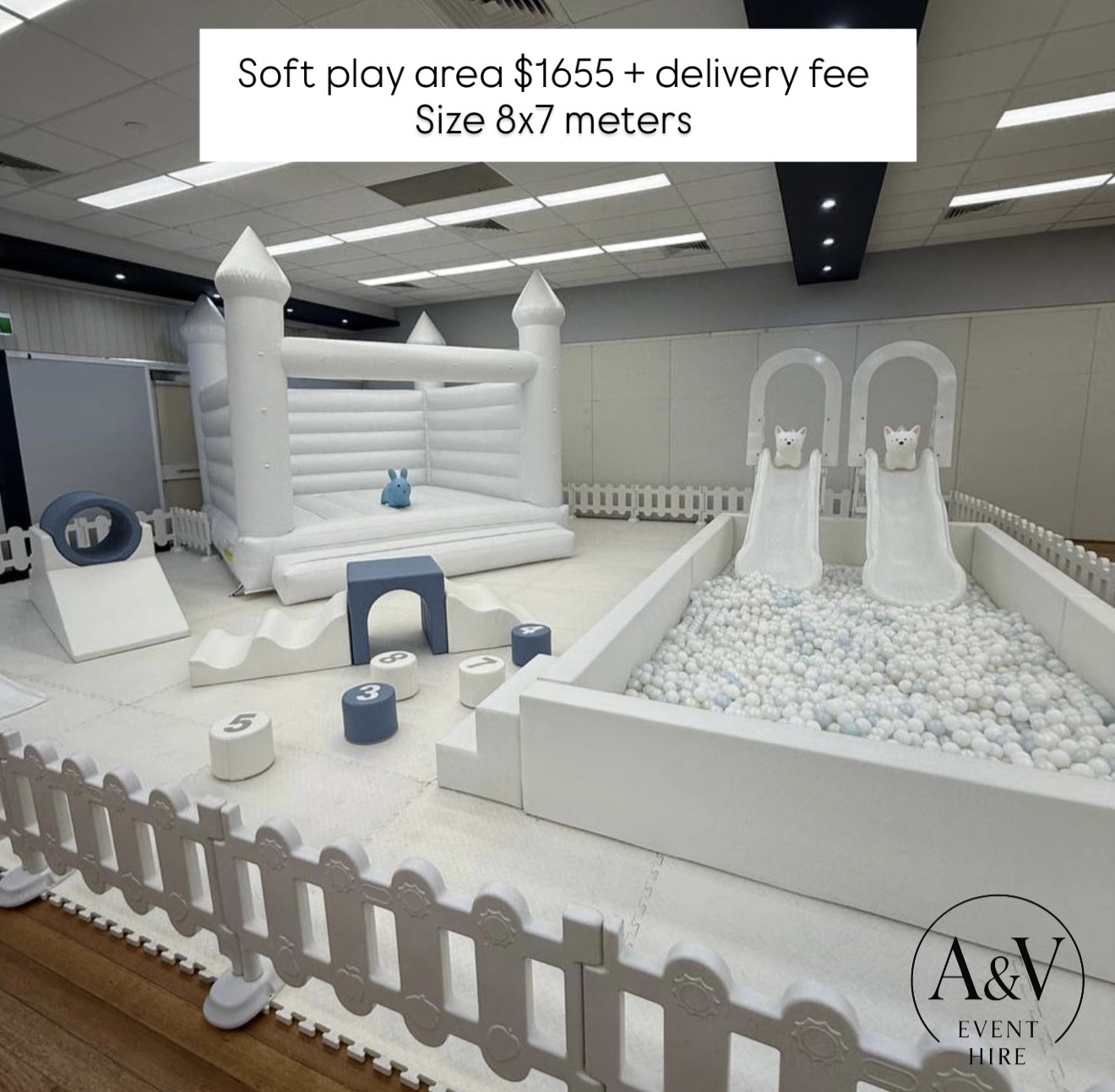 Snow Palace soft play set, 8×7 meters